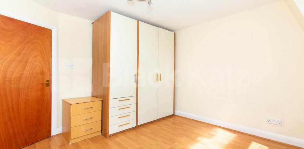 			1 Bedroom, 1 bath, 1 reception Flat			 Hercules Street, HOLLOWAY 